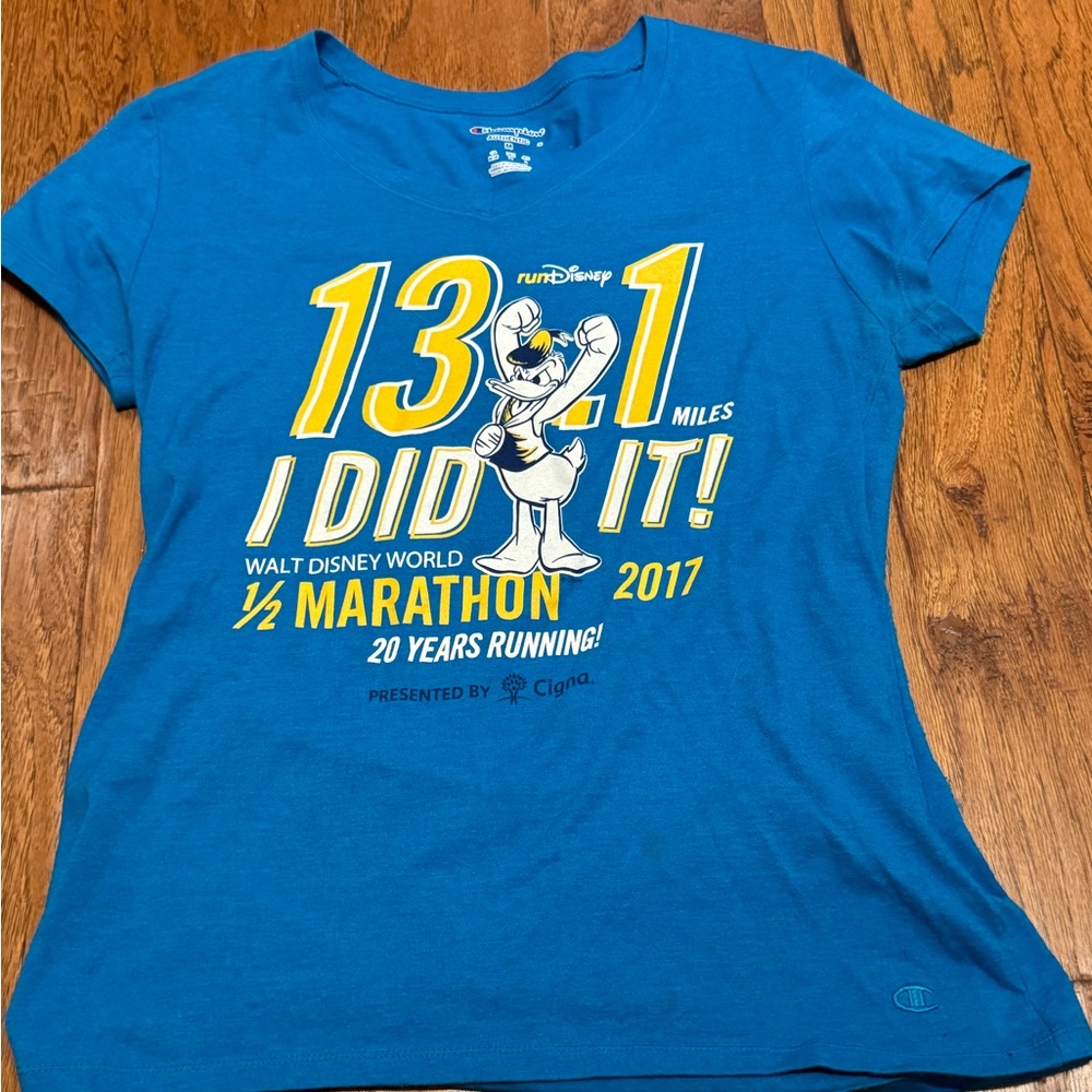 RunDisney Walt Disney World 2017 half marathon shirt Donald Duck